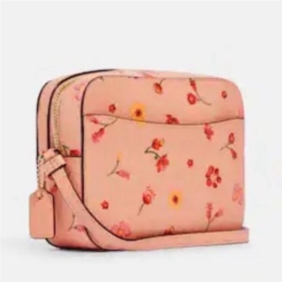 Coach Mini Camera Bag with
Mystical Floral Print Faded Blush
Multi - Picture 4 of 13